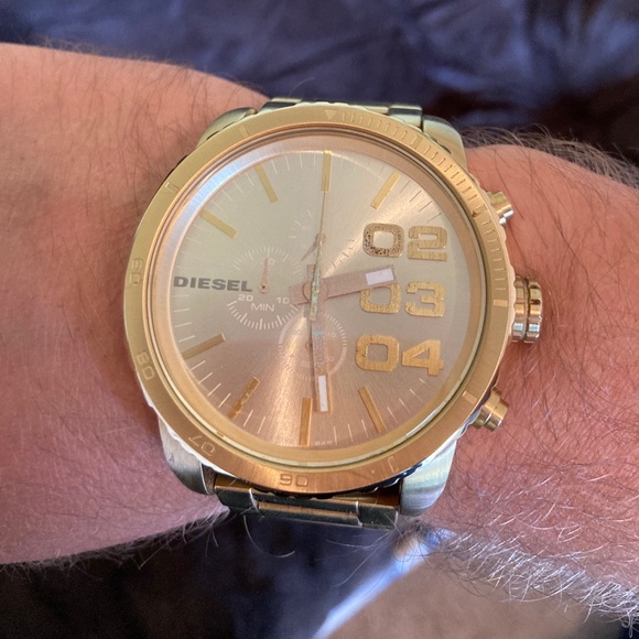Diesel Other - Diesel Gold 5 BAR Men’s Watch
